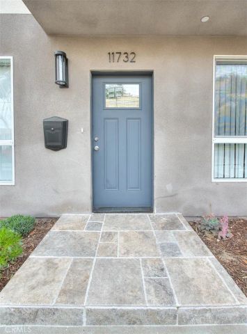 11732 Hamlin Street, North Hollywood, CA 91606