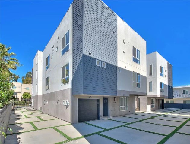 11732 Hamlin Street, North Hollywood, CA 91606