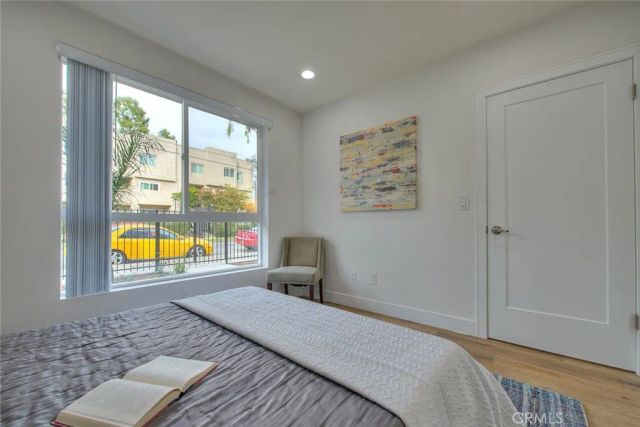 11732 Hamlin Street, North Hollywood, CA 91606