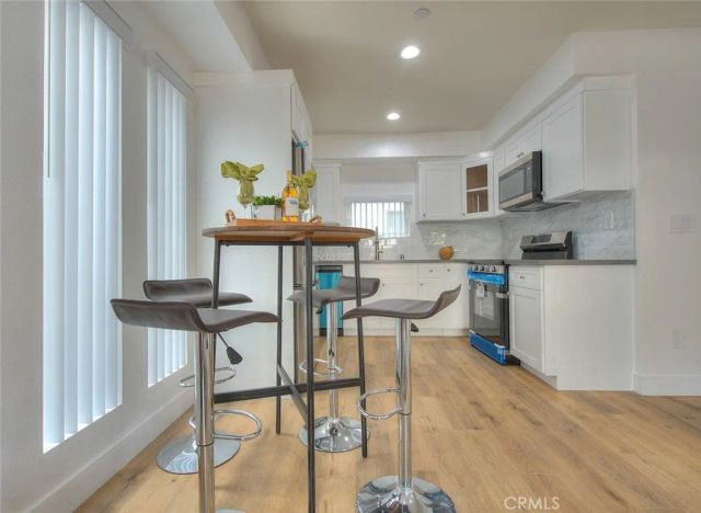 11732 Hamlin Street, North Hollywood, CA 91606