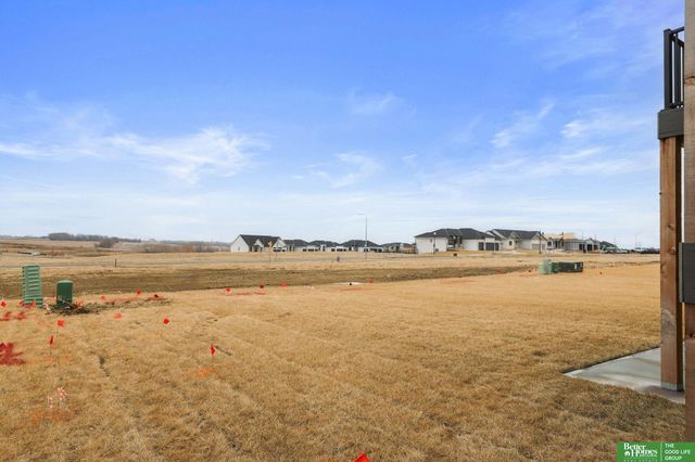 5811 N 197th Street, Elkhorn, NE 68022