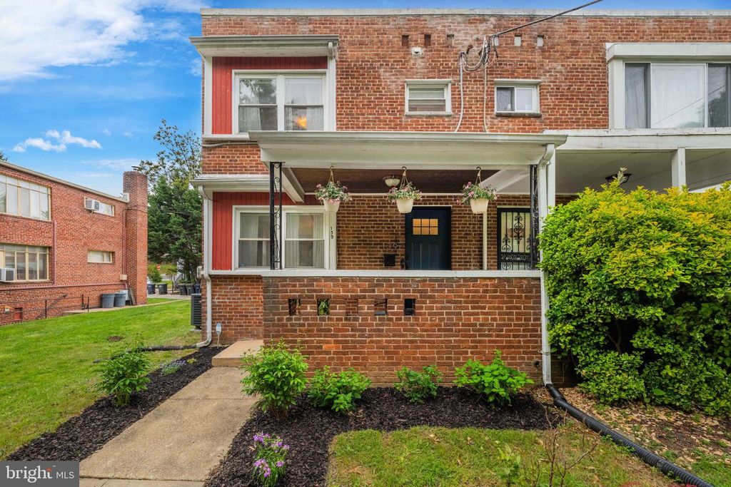 139 HAWAII AVE NE, Washington, DC 20011