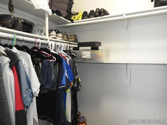 2226 River Run 164, San Diego, CA 92108