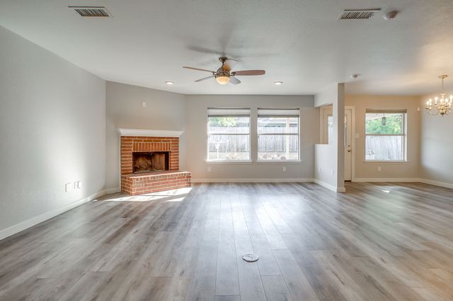 1024 Heberle Drive, Burleson, TX 76028