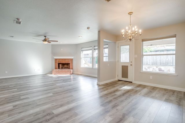1024 Heberle Drive, Burleson, TX 76028