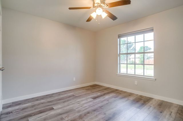 1024 Heberle Drive, Burleson, TX 76028