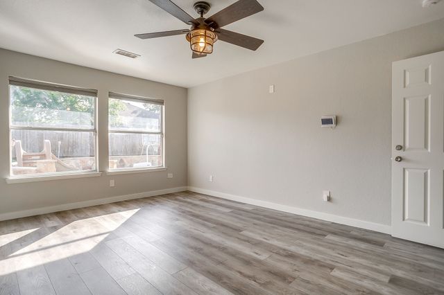 1024 Heberle Drive, Burleson, TX 76028