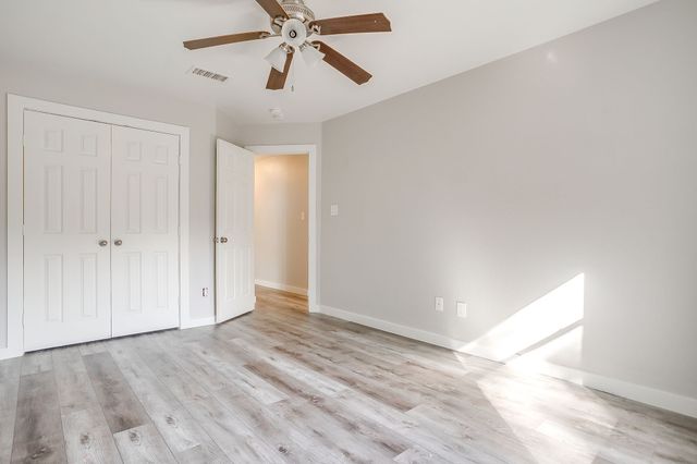 1024 Heberle Drive, Burleson, TX 76028
