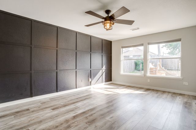 1024 Heberle Drive, Burleson, TX 76028