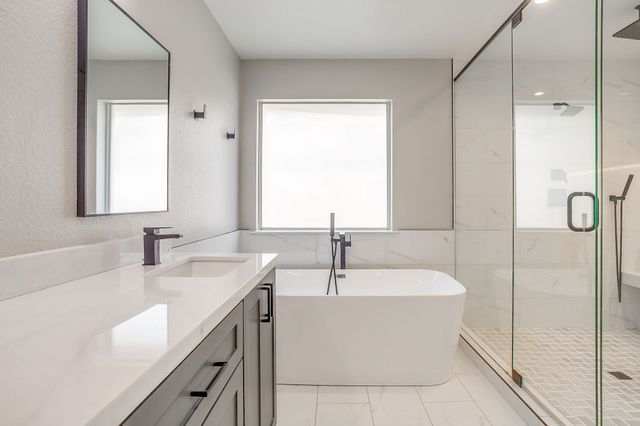 1024 Heberle Drive, Burleson, TX 76028