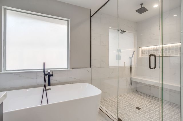 1024 Heberle Drive, Burleson, TX 76028