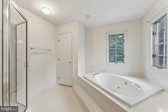 7704 LAKE GLEN DR, Glenn Dale, MD 20769