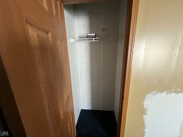 267 E 360 N, Anderson, IN 46012