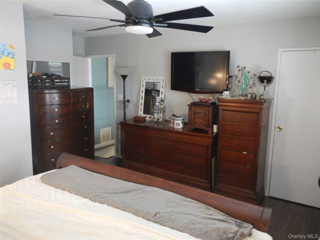 146 Millard Avenue 146, West Babylon, NY 11704