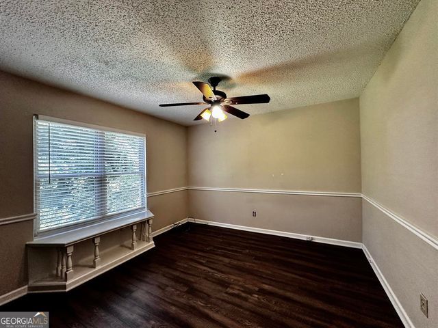 1060 Falling Water Drive SE, Smyrna, GA 30080