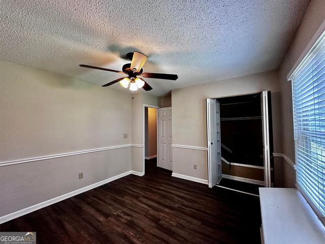 1060 Falling Water Drive SE, Smyrna, GA 30080