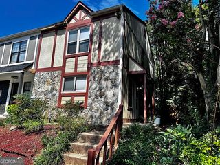 1060 Falling Water Drive SE, Smyrna, GA 30080