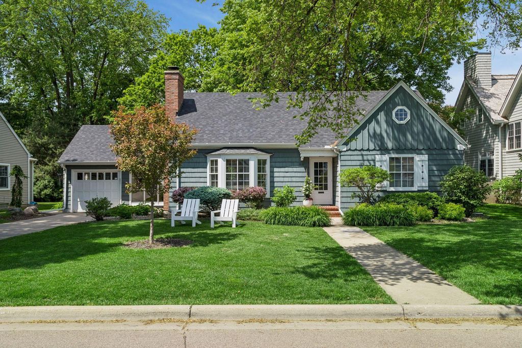 5116 Indianola Avenue, Edina, MN 55424