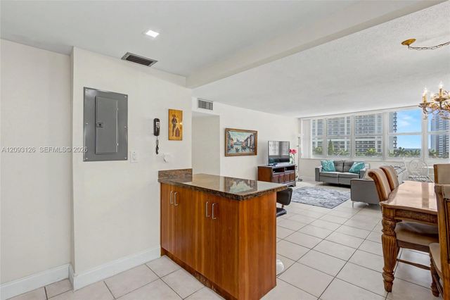 1825 S Ocean Drive 609, Hallandale Beach, FL 33009