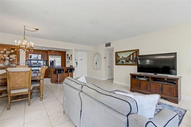1825 S Ocean Drive 609, Hallandale Beach, FL 33009