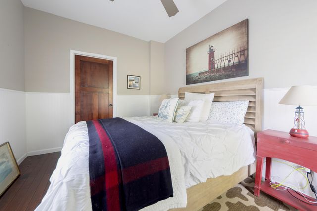 318 Superior Street, South Haven, MI 49090