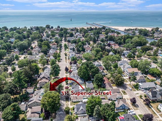 318 Superior Street, South Haven, MI 49090