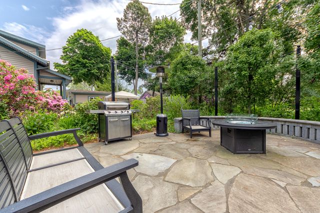 318 Superior Street, South Haven, MI 49090