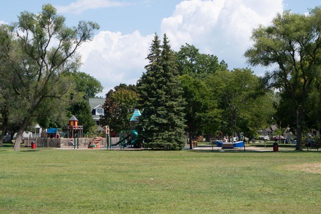 318 Superior Street, South Haven, MI 49090