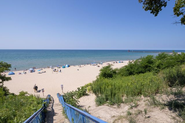 318 Superior Street, South Haven, MI 49090