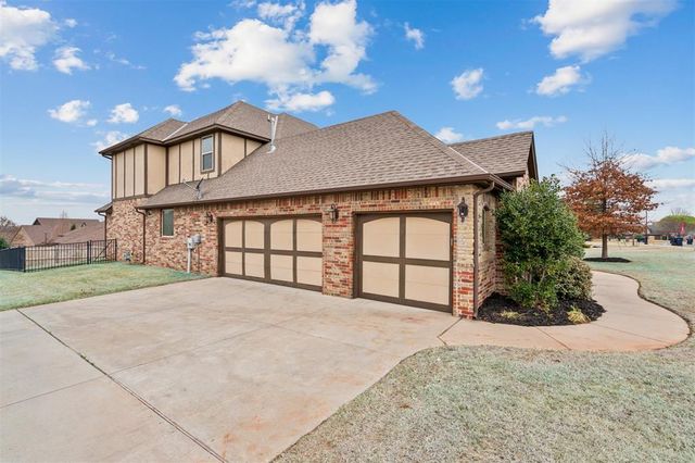 10401 Cherrywood Drive, Oklahoma City, OK 73151