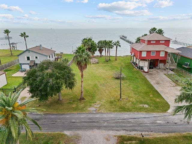 1035 6th Street, San Leon, TX 77539