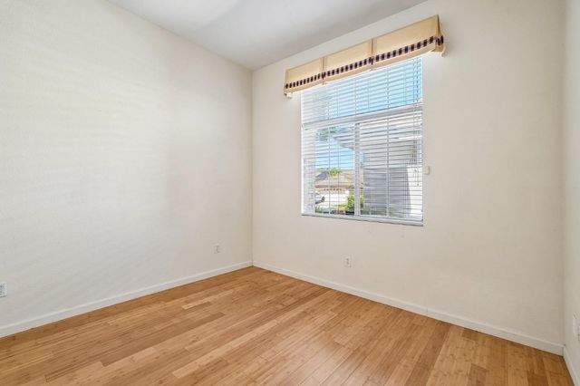 5202 Green Grove Ln, Roseville, CA 95747