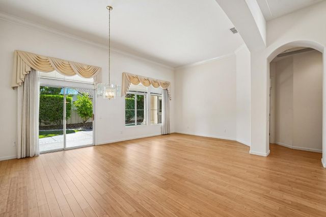 5202 Green Grove Ln, Roseville, CA 95747