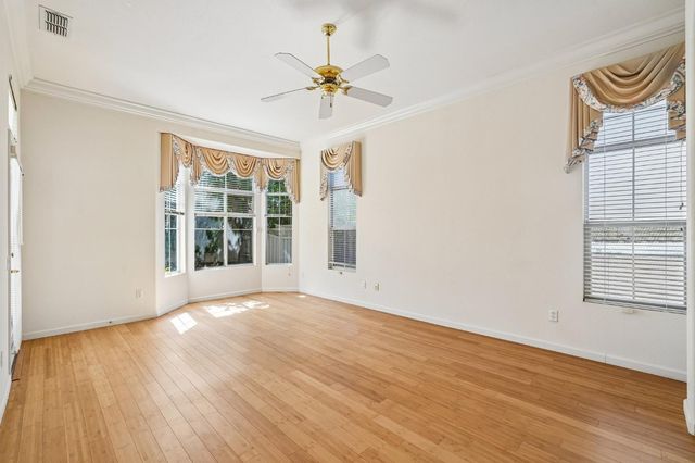 5202 Green Grove Ln, Roseville, CA 95747