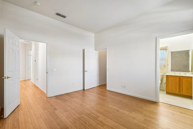 5202 Green Grove Ln, Roseville, CA 95747