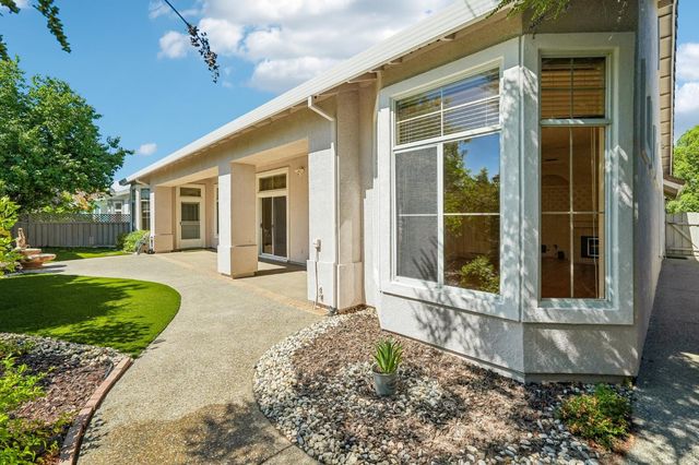 5202 Green Grove Ln, Roseville, CA 95747