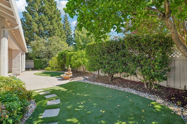 5202 Green Grove Ln, Roseville, CA 95747