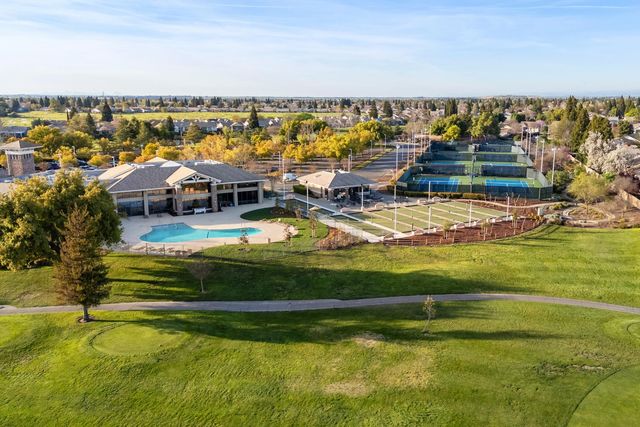 5202 Green Grove Ln, Roseville, CA 95747