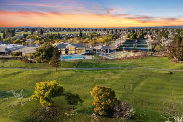 5202 Green Grove Ln, Roseville, CA 95747