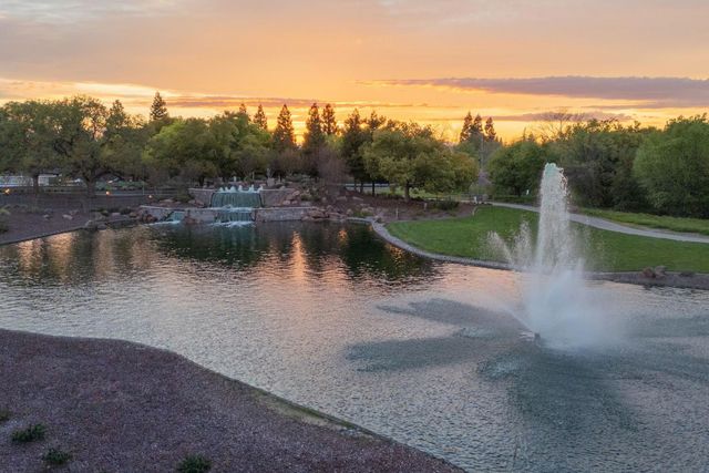 5202 Green Grove Ln, Roseville, CA 95747