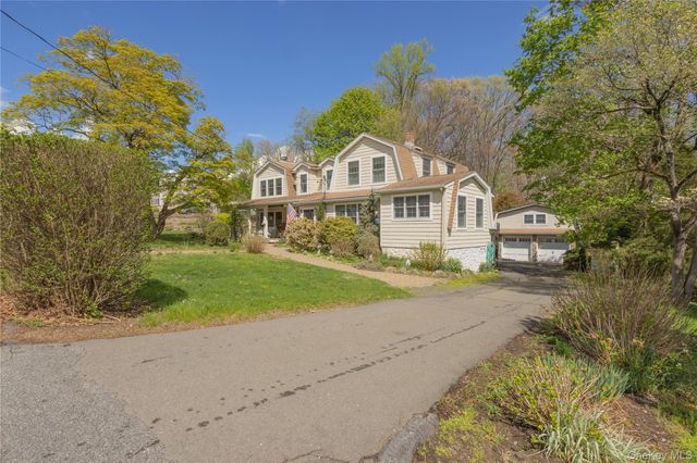 302 Laurel Road, Pearl River, NY 10965