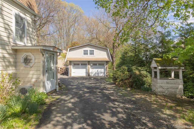 302 Laurel Road, Pearl River, NY 10965