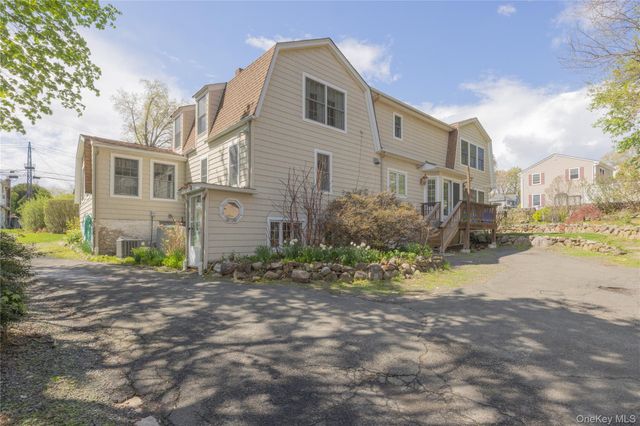 302 Laurel Road, Pearl River, NY 10965