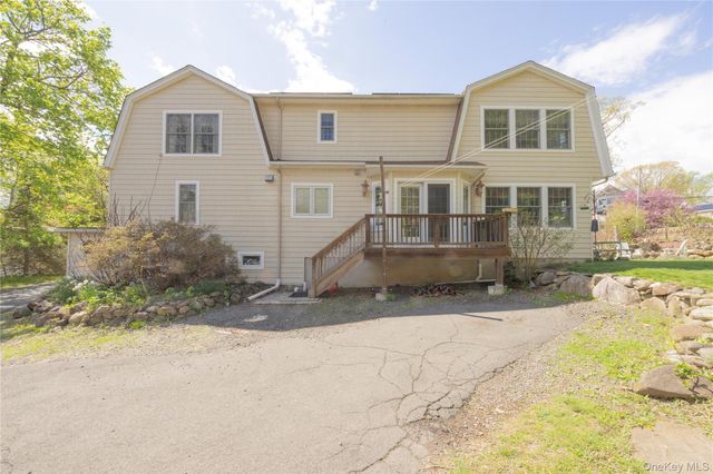 302 Laurel Road, Pearl River, NY 10965