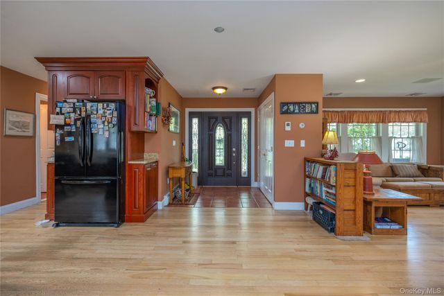 302 Laurel Road, Pearl River, NY 10965