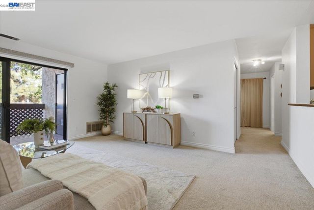 39843 Cedar Blvd 219, Newark, CA 94560