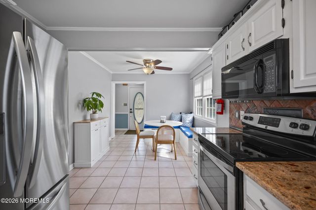 350 East Road, Belford, NJ 07718