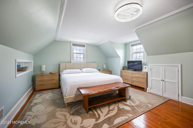 350 East Road, Belford, NJ 07718