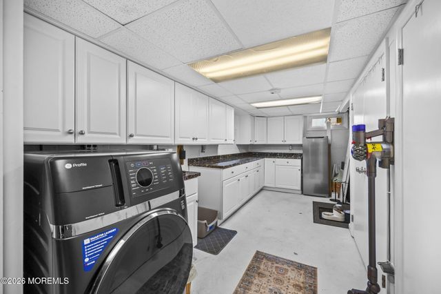 350 East Road, Belford, NJ 07718