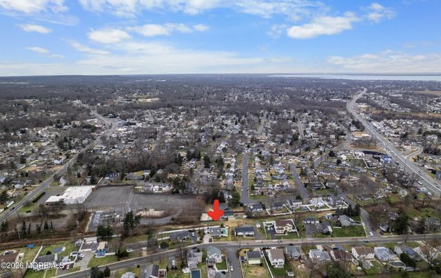 350 East Road, Belford, NJ 07718